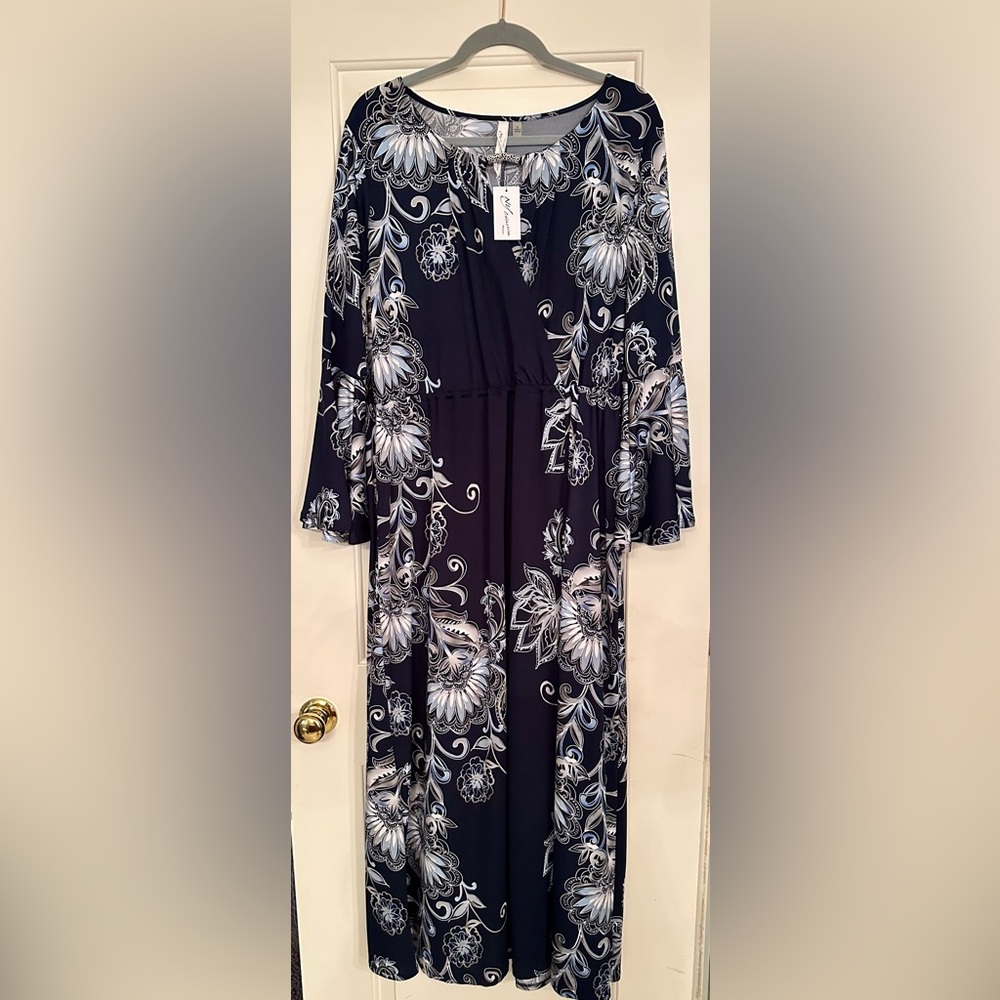 NWT NY Collection Navy and White Dress with Bell Sleeves